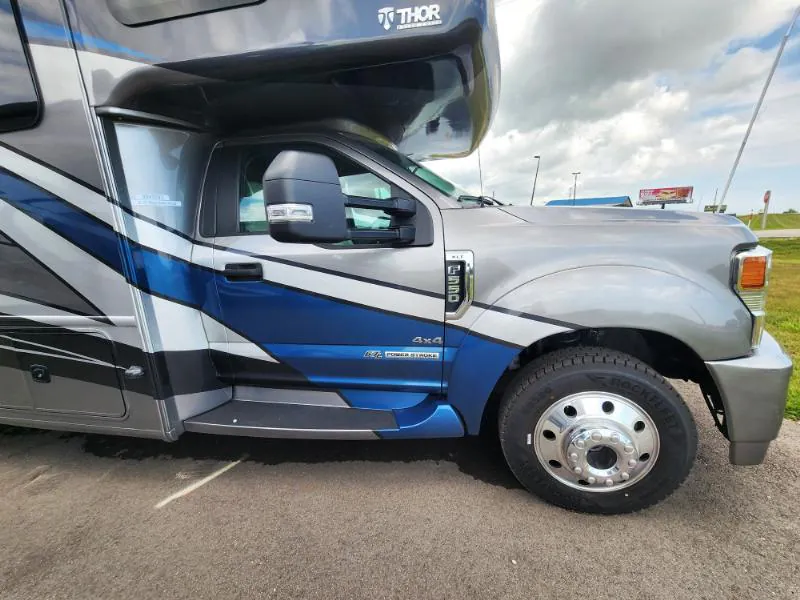 2022 Thor Motor Coach Magnitude Super C XG32, Photos photo 53