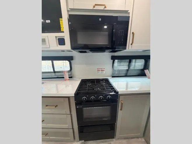 2026 Jayco Eagle HT 31QCD - Photo 4