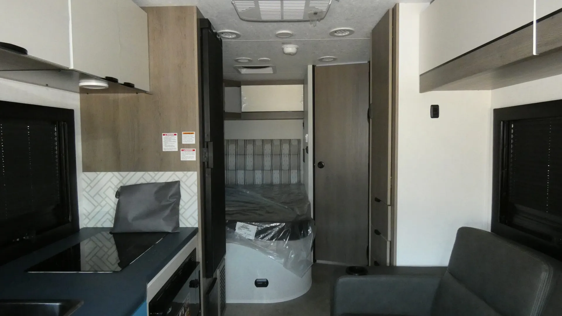 2026 Coachmen Cross Trail EV 24FL - Photo 3