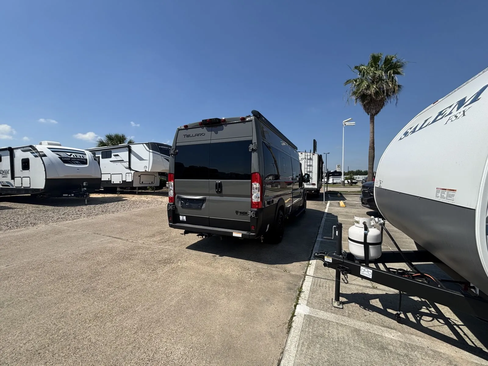 2027 Thor Motor Coach Tellaro 20L - Photo 3