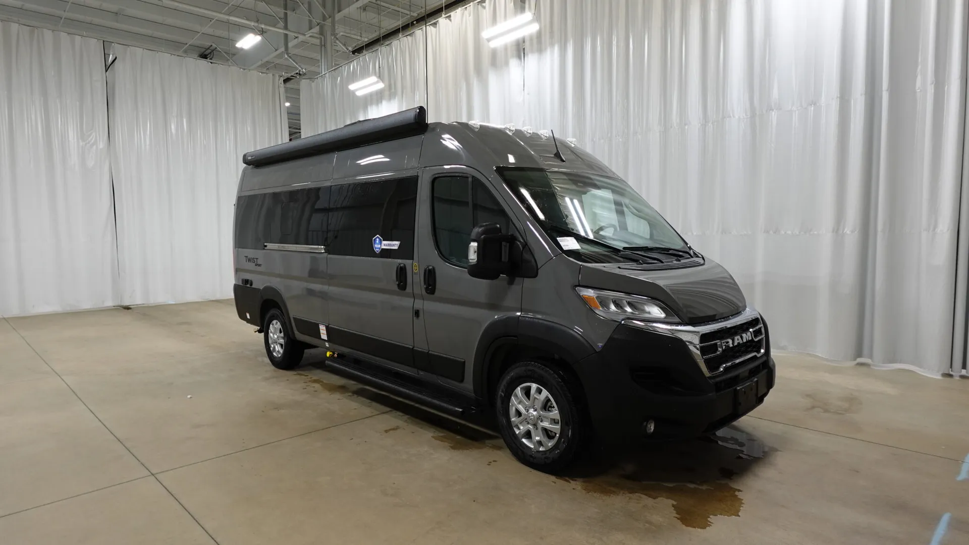 2026 Thor Motor Coach Twist Sport 20LS - Photo 2