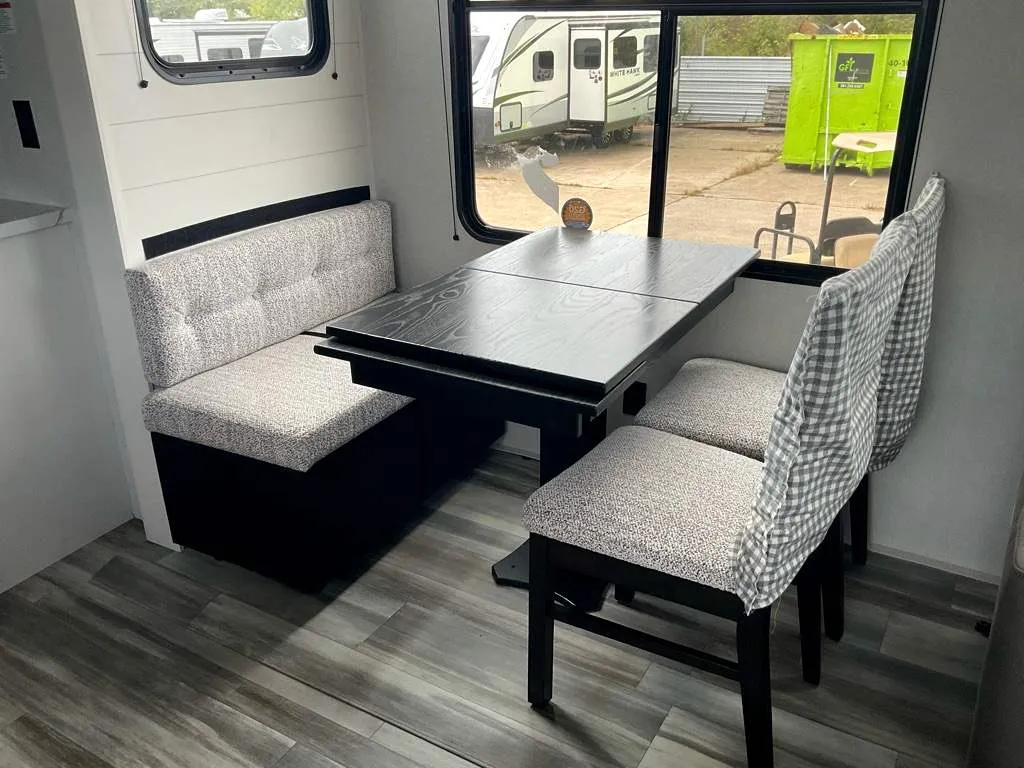 2026 Jayco Jay Flight Bungalow 404LOFT DS, Photos photo 9
