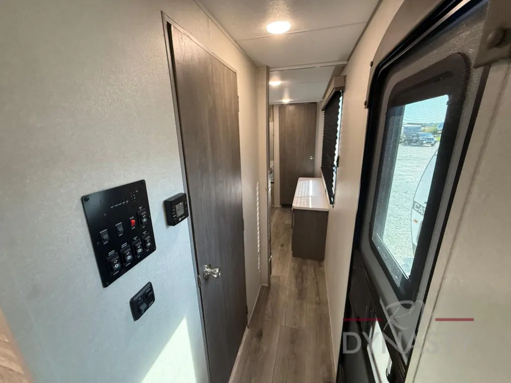 2026 Coachmen Catalina Legacy Edition 323MAZE, Photos photo 46