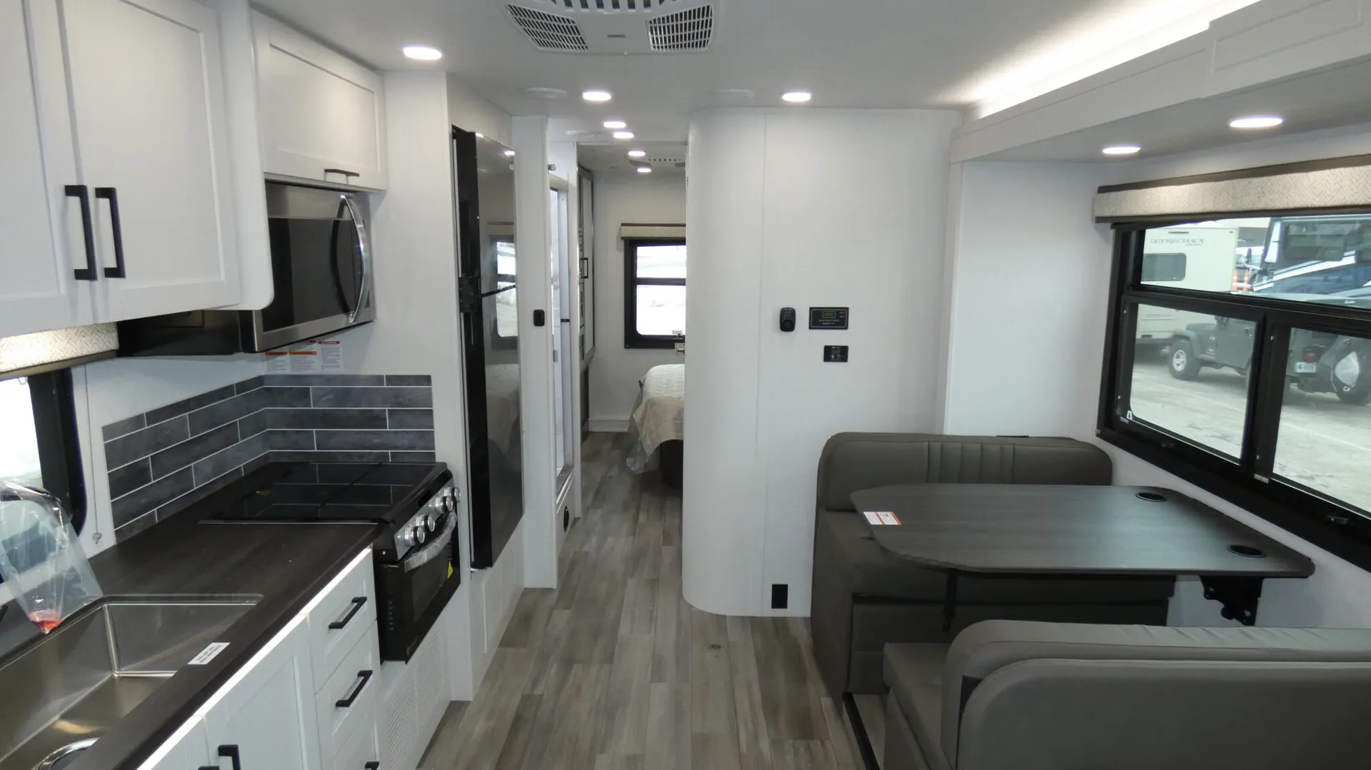 2026 Entegra Coach Odyssey 29V - Photo 3