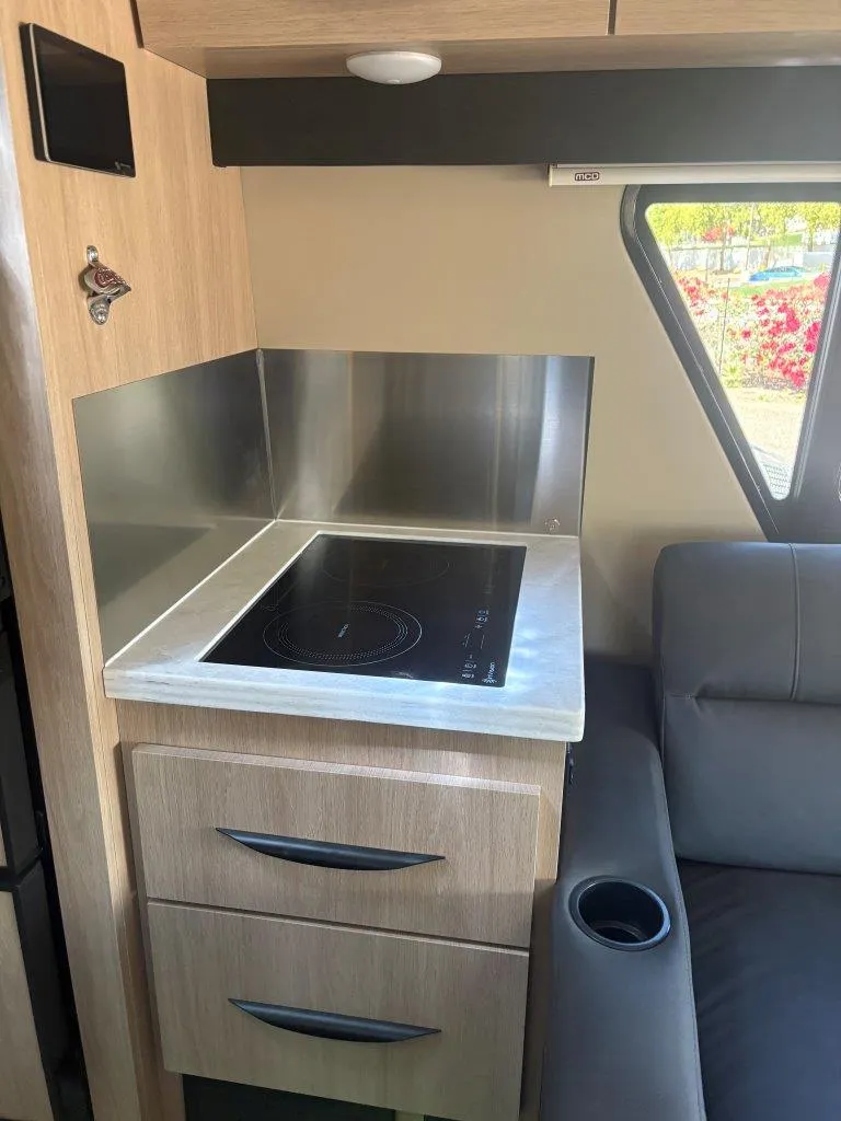2025 Chinook RV Summit SS, Photos photo 11