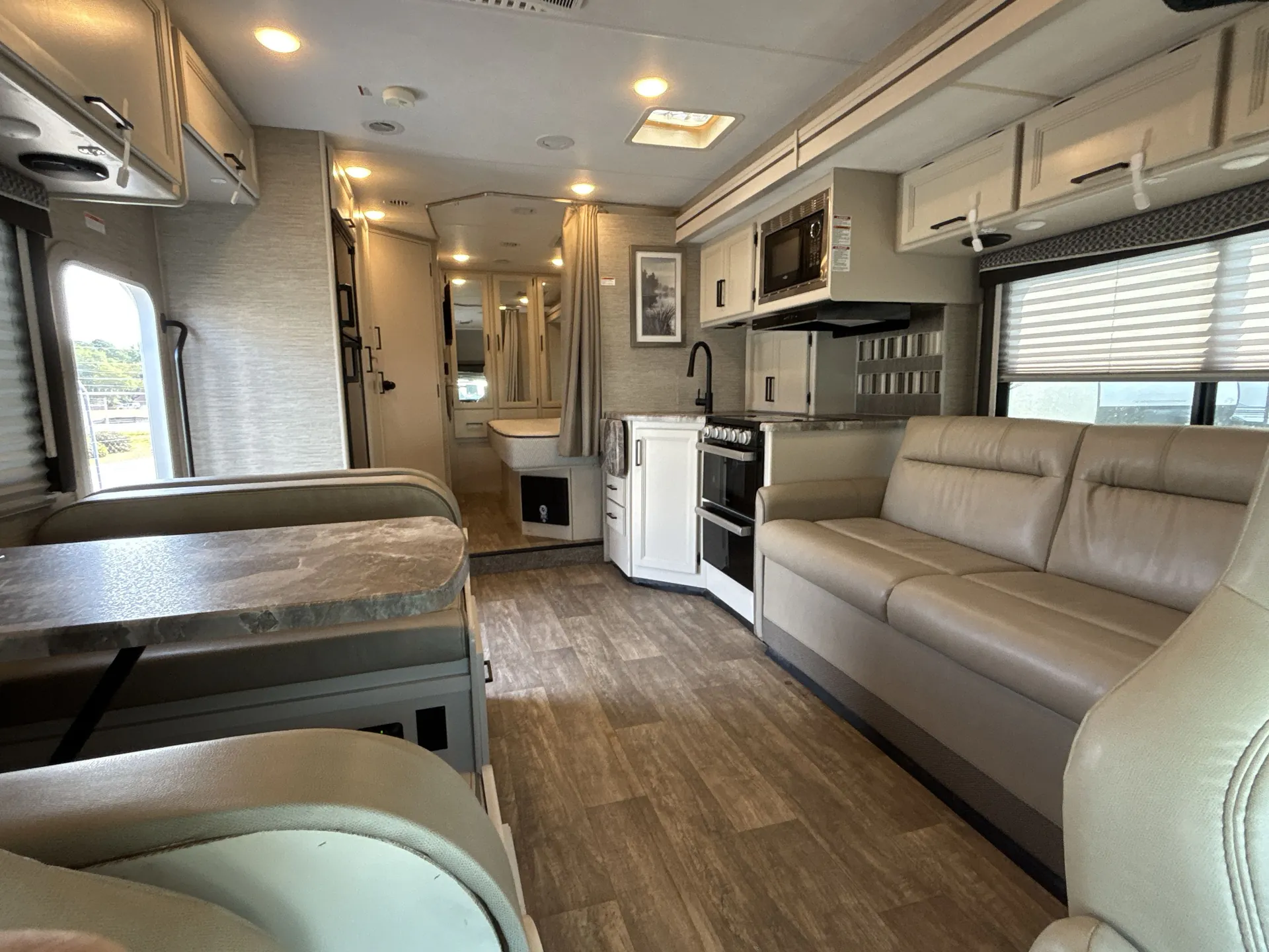 2023 Thor Motor Coach Chateau 27R — living area main