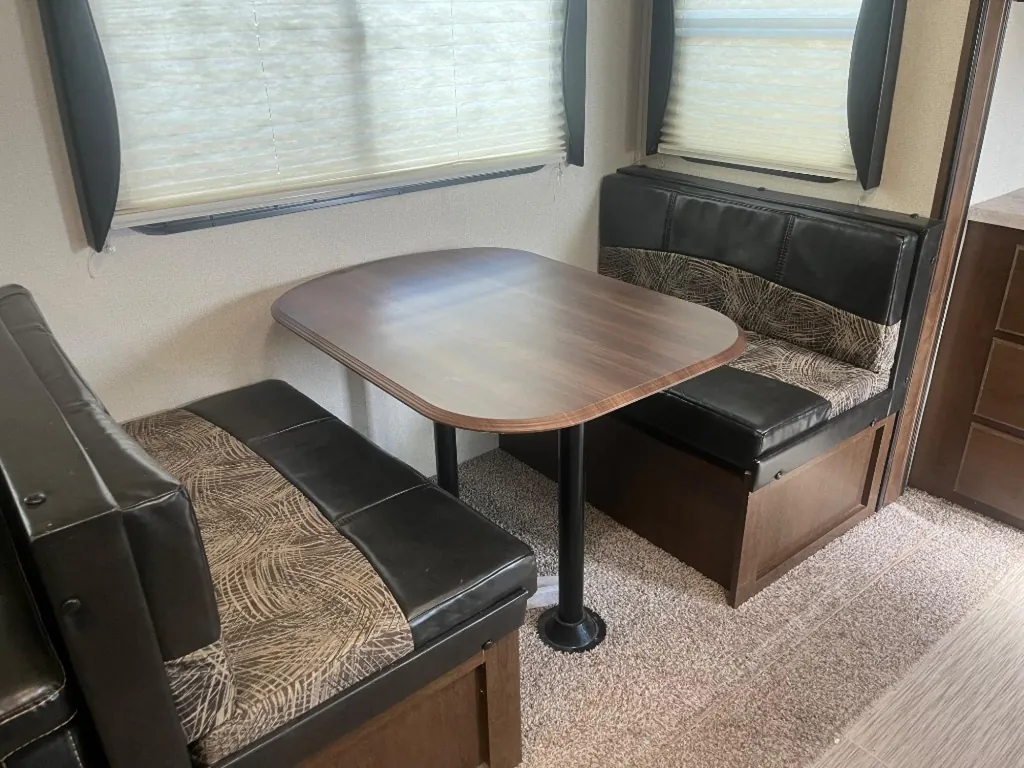 2019 Forest River Wildcat 31BH, Photos photo 11
