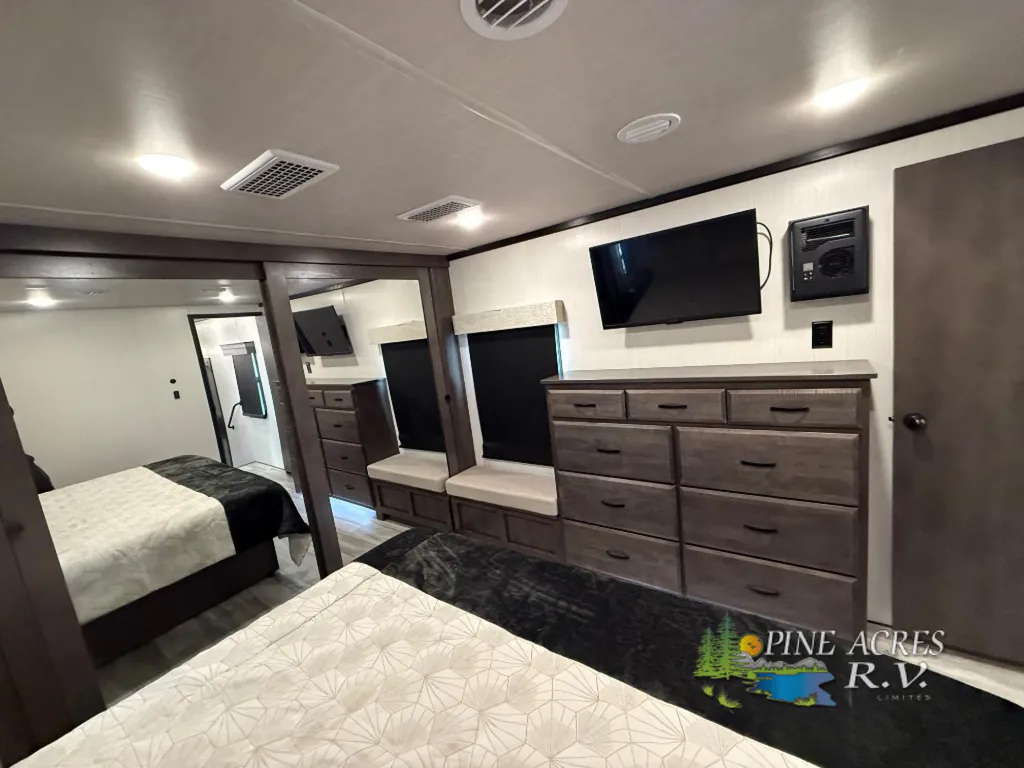 2022 Forest River Cedar Creek Champagne Edition 38EL, Photos photo 37