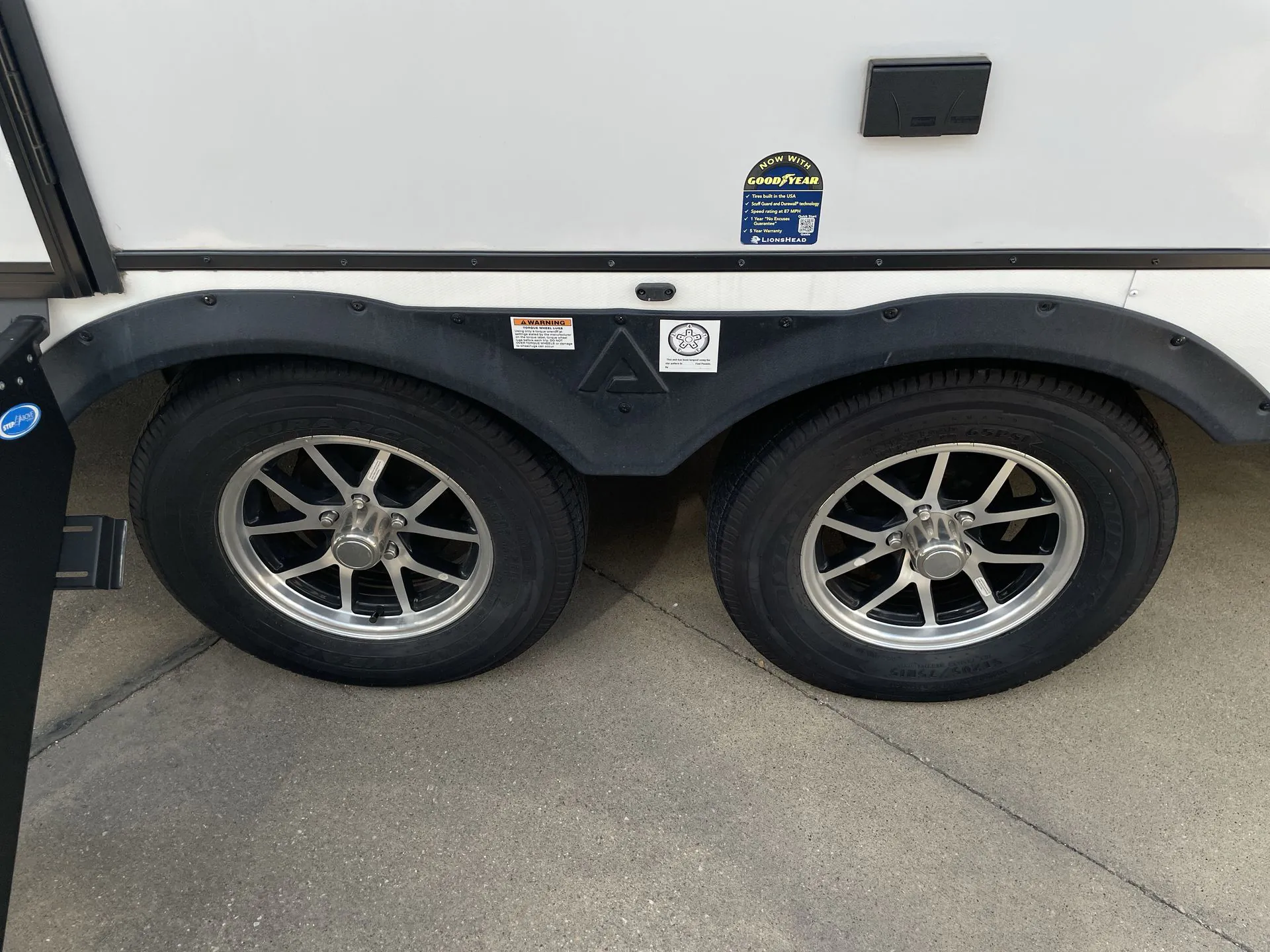 2025 Alliance RV Delta BH241 - Photo 3