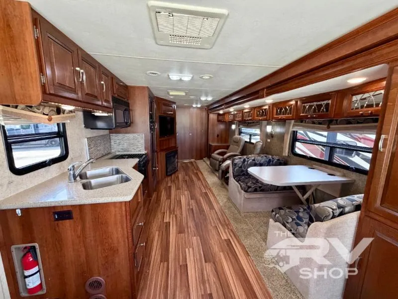 2014 Forest River Georgetown 335DSF - Photo 3