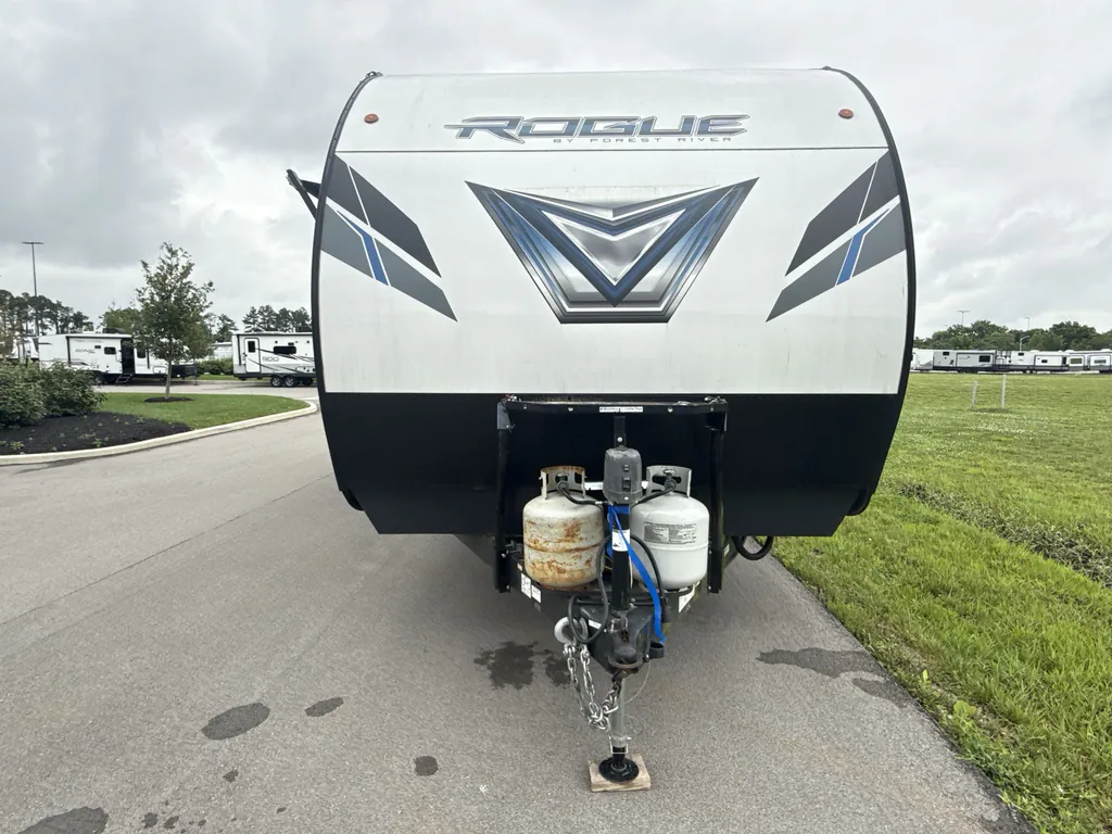 2021 Forest River Vengeance Rogue 26V, Photos photo 4