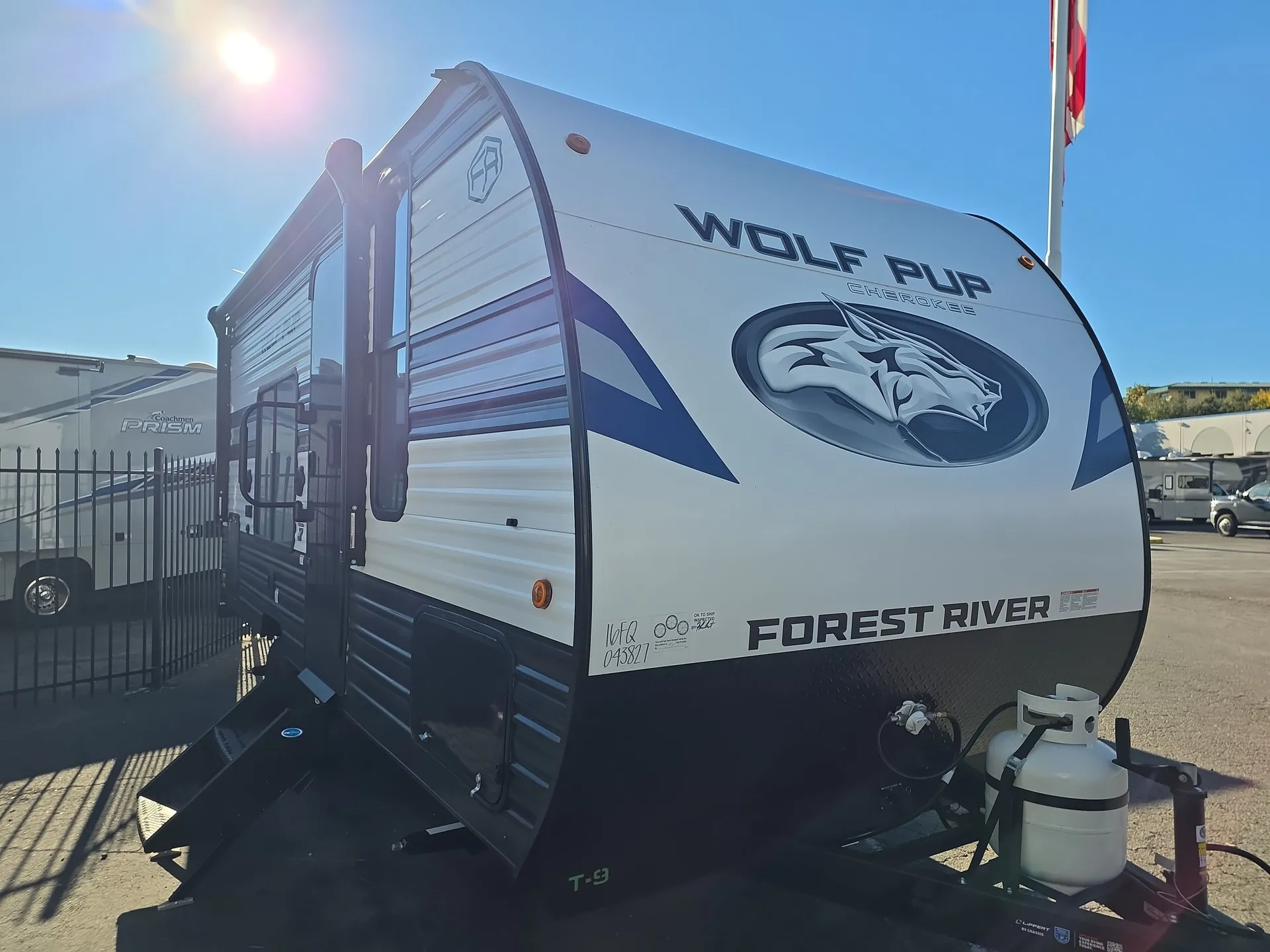 2027 Forest River Cherokee Wolf Pup 16FQW