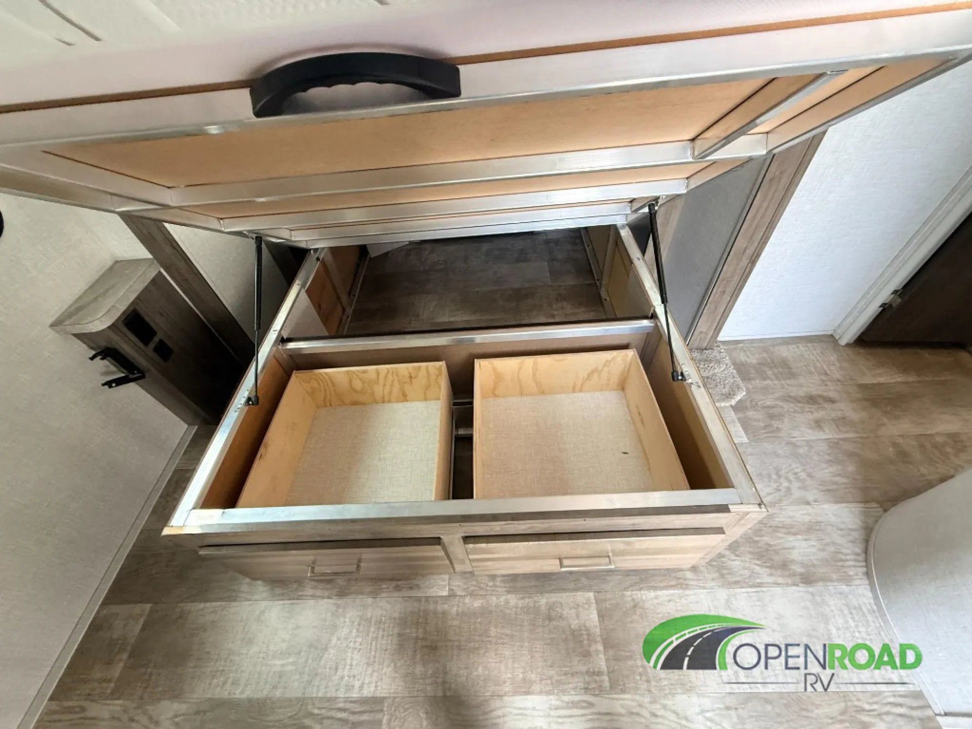 2022 Forest River Rockwood Ultra Lite 2608BS — Photo 6