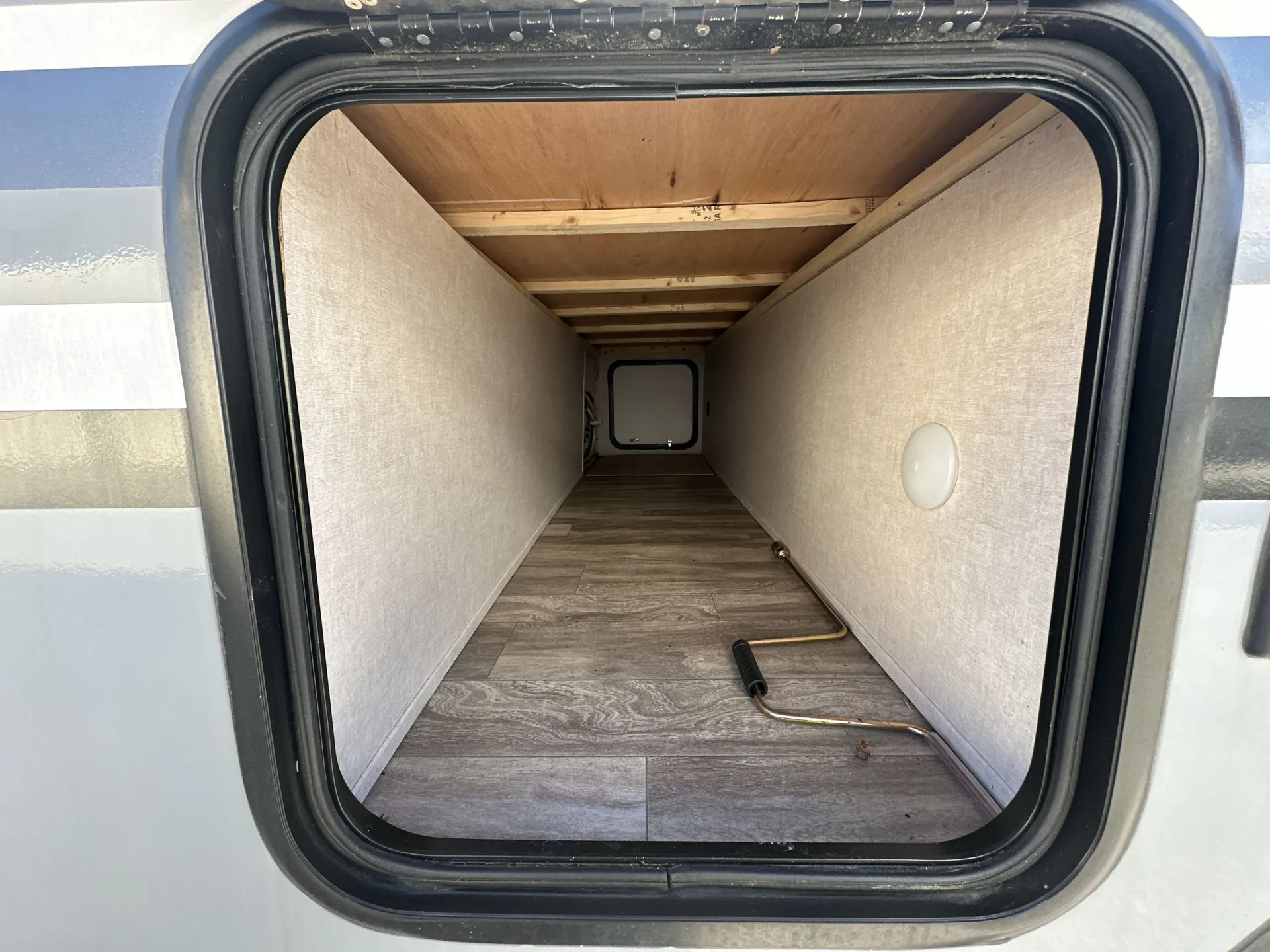2018 Forest River Surveyor 33KRLOK — fridge