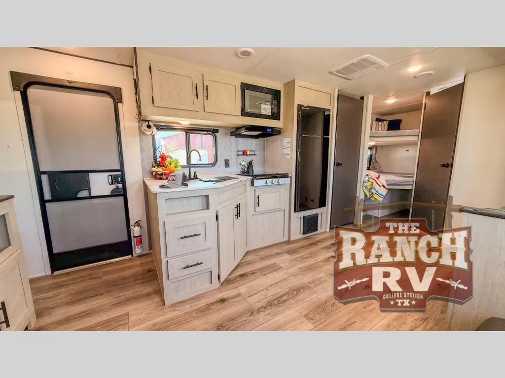 2026 Shasta RVs i-5 Edition 527BHS, Photos photo 16