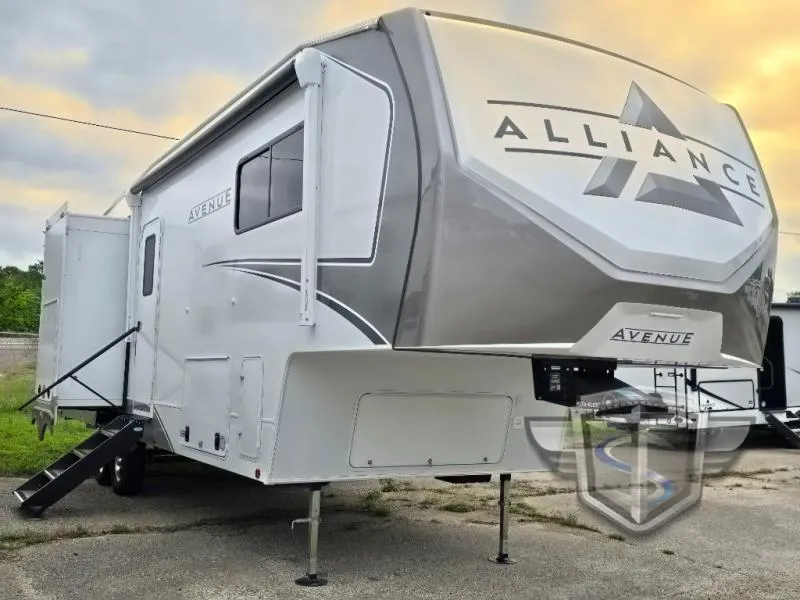2026 Alliance RV Avenue 33RKS - Photo 2
