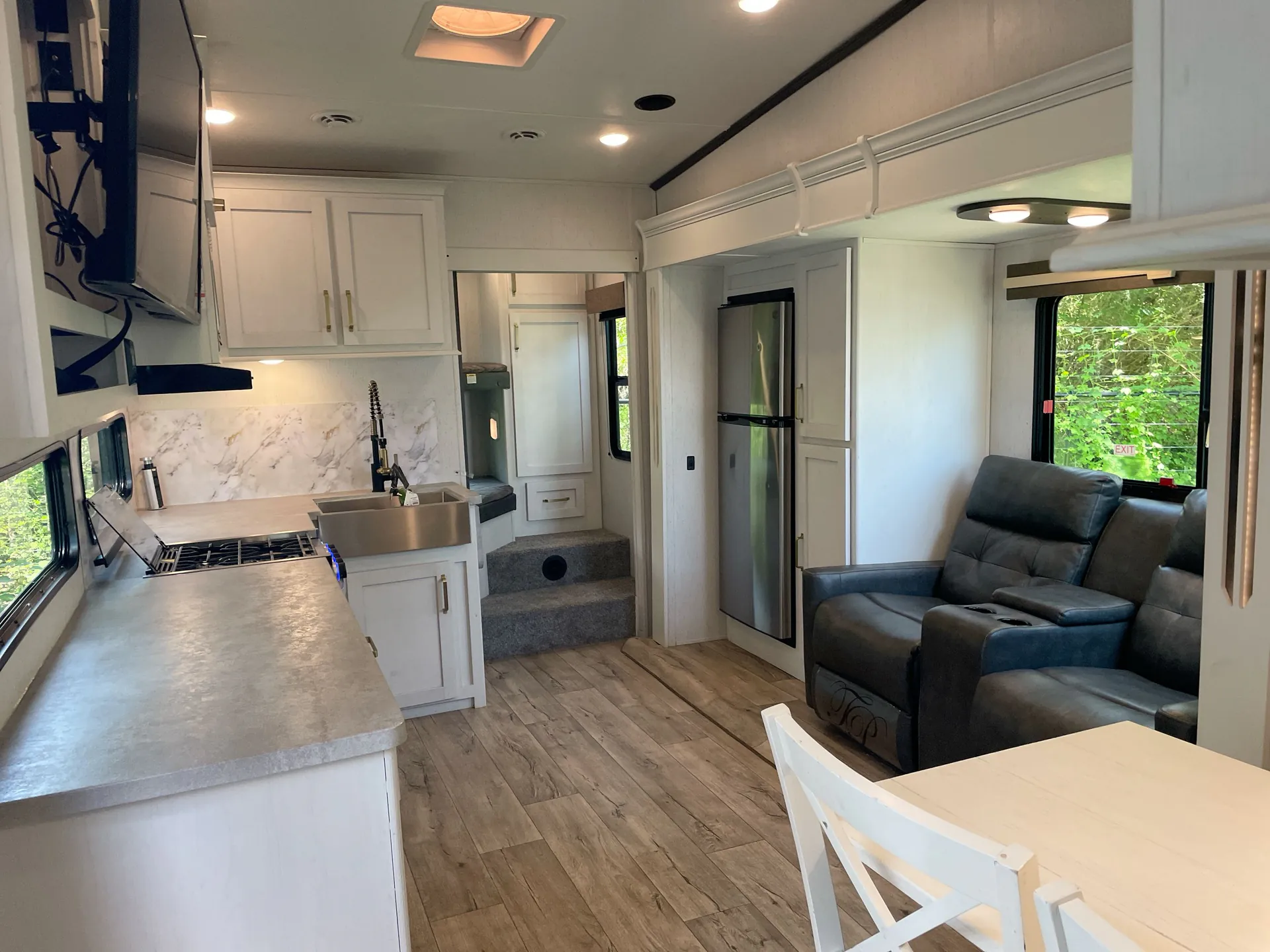 2022 Dutchmen Astoria 1500 2943BHF — living area main