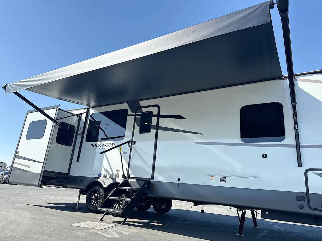 2027 Forest River Rockwood Ultra Lite 2921RL, Photos photo 10