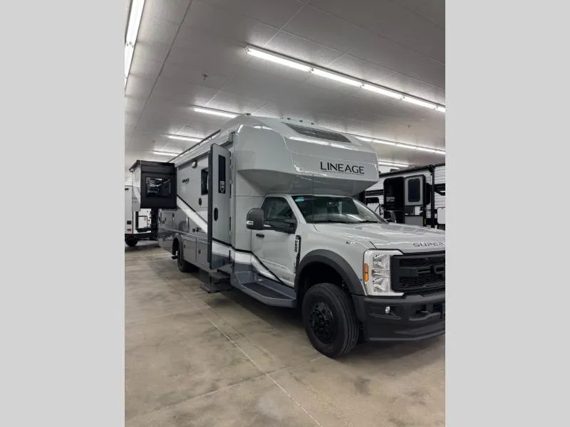 2026 Grand Design Lineage Series F 31ZW - Photo 2