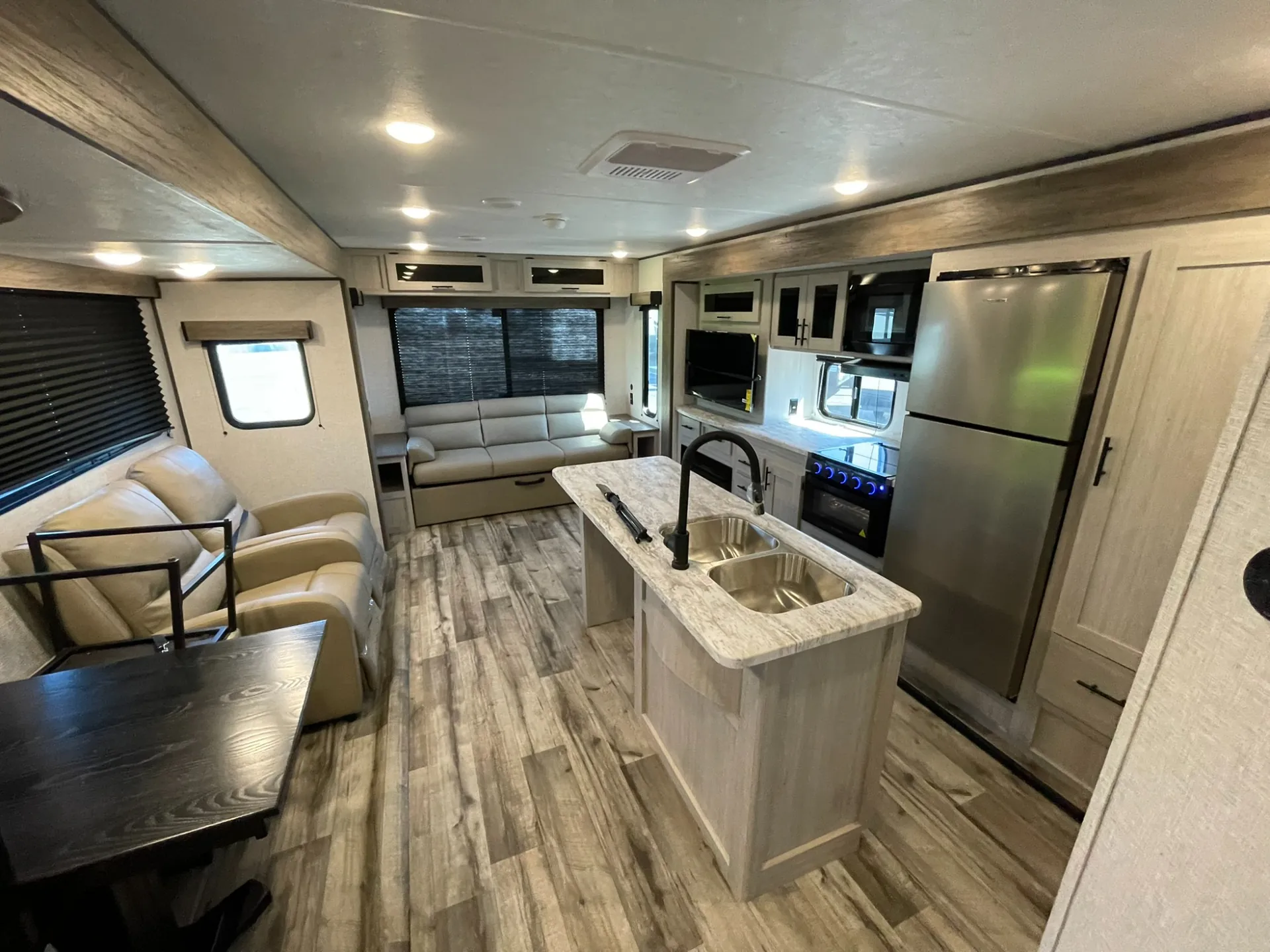 2026 CrossRoads Zinger 340LR - Photo 2