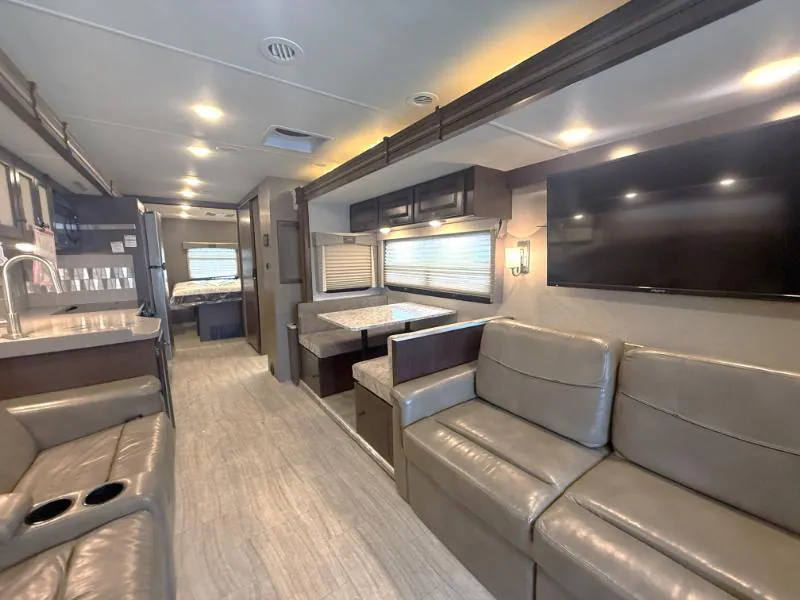 2019 Thor Motor Coach Windsport 34R - Photo 4