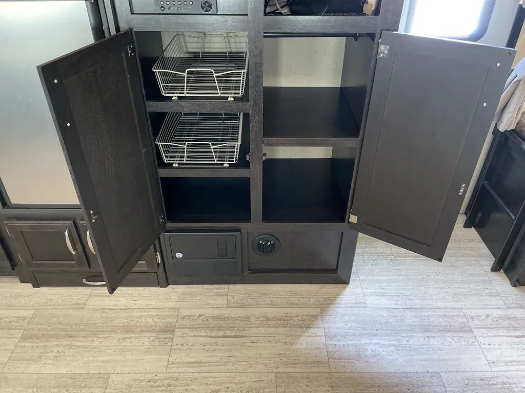 2017 Grand Design Imagine 2800BH, Photos photo 18
