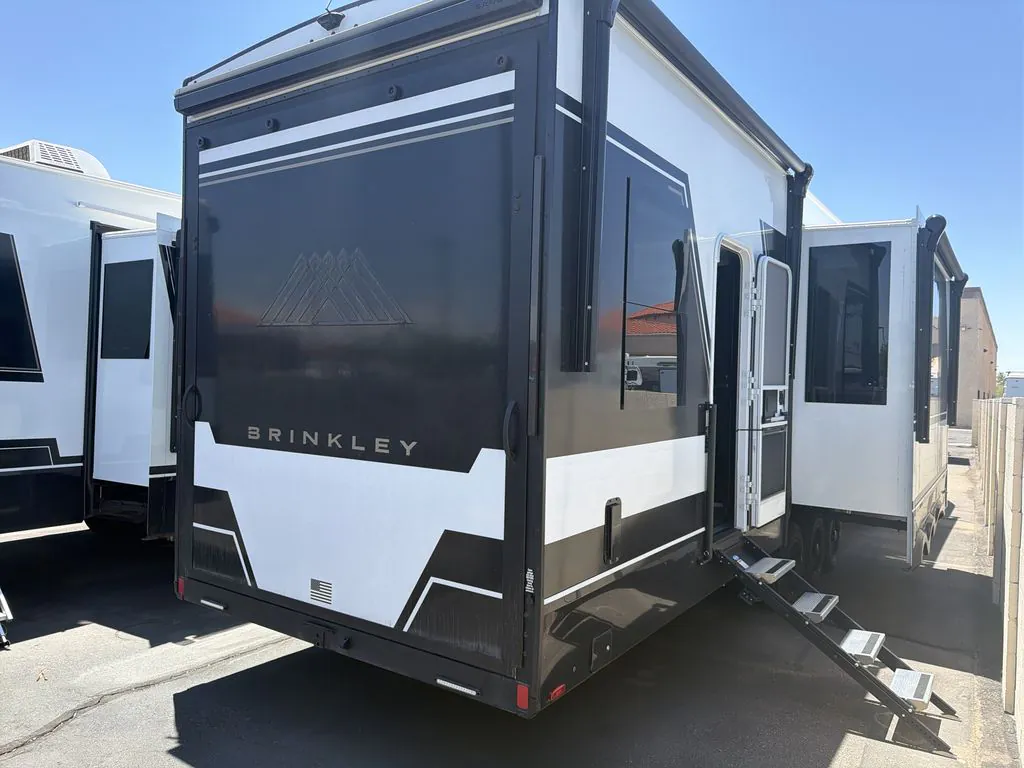 2026 Brinkley Model G 4150, Photos photo 2