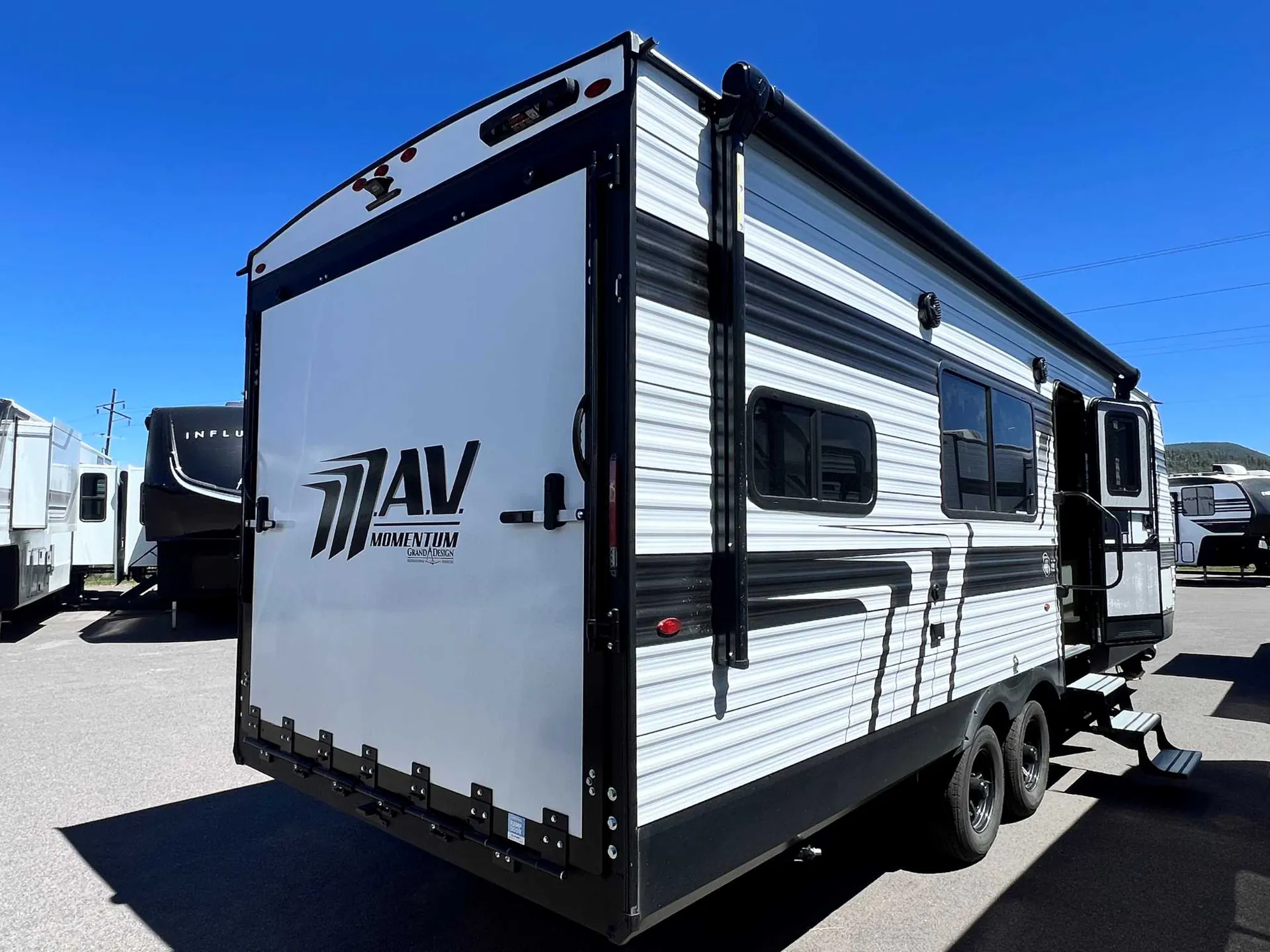 2026 Grand Design Momentum MAV 27MAV - Photo 4