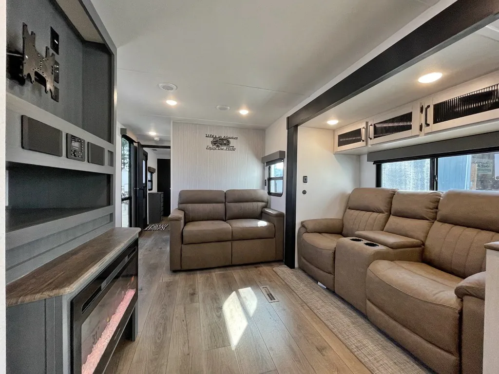 2027 Forest River Puma 31FKRK, Photos photo 5