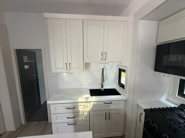 2027 Brinkley Model G 3970, Photos photo 10