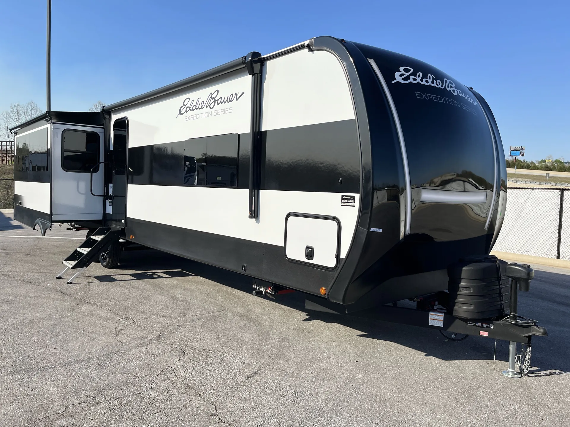2026 dutchmen Eddie Bauer Expedition 345RL - Photo 2