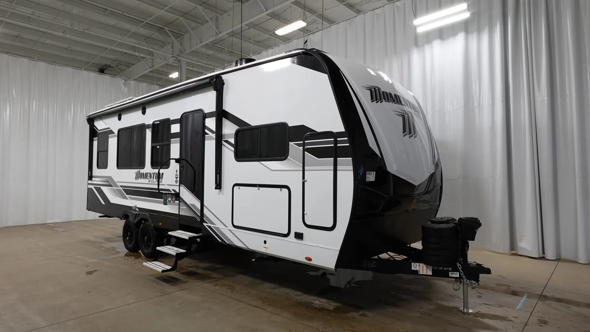 2026 Grand Design Momentum G-Class 25G - Photo 2
