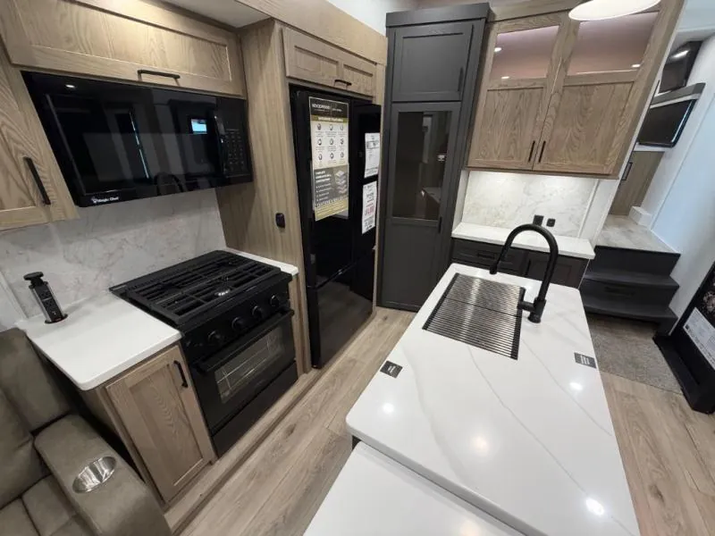 2026 Forest River Rockwood Signature 403SDB, Photos photo 10