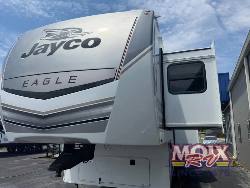 2027 Jayco Eagle 355MBQS - Photo 3