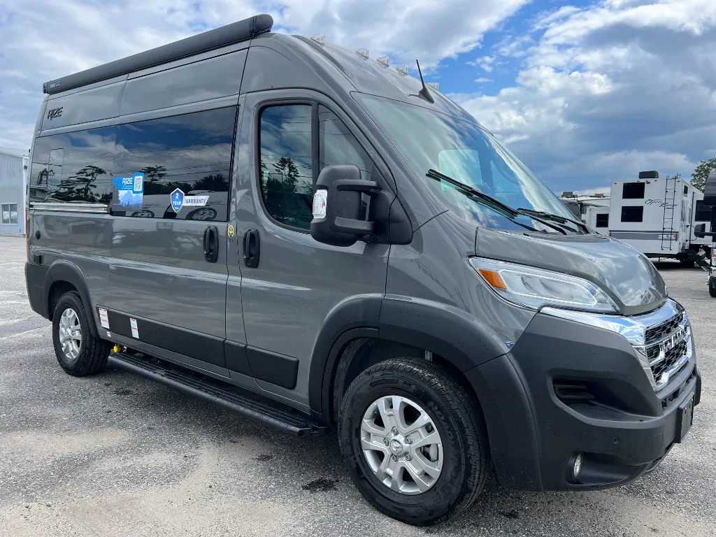 2027 Thor Motor Coach Rize 18Z - Photo 2