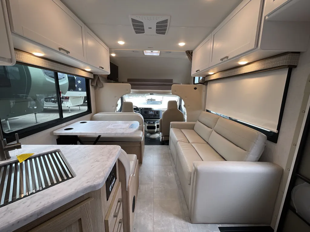 2026 Thor Motor Coach Freedom Elite 28HZ, Photos photo 19