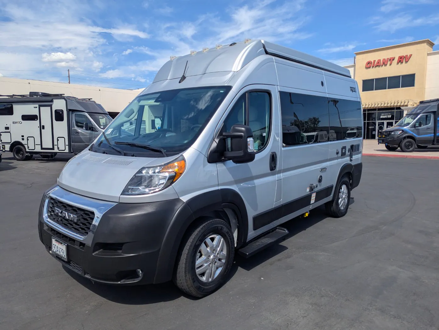 2023 Thor Motor Coach Rize 18A - Photo 4