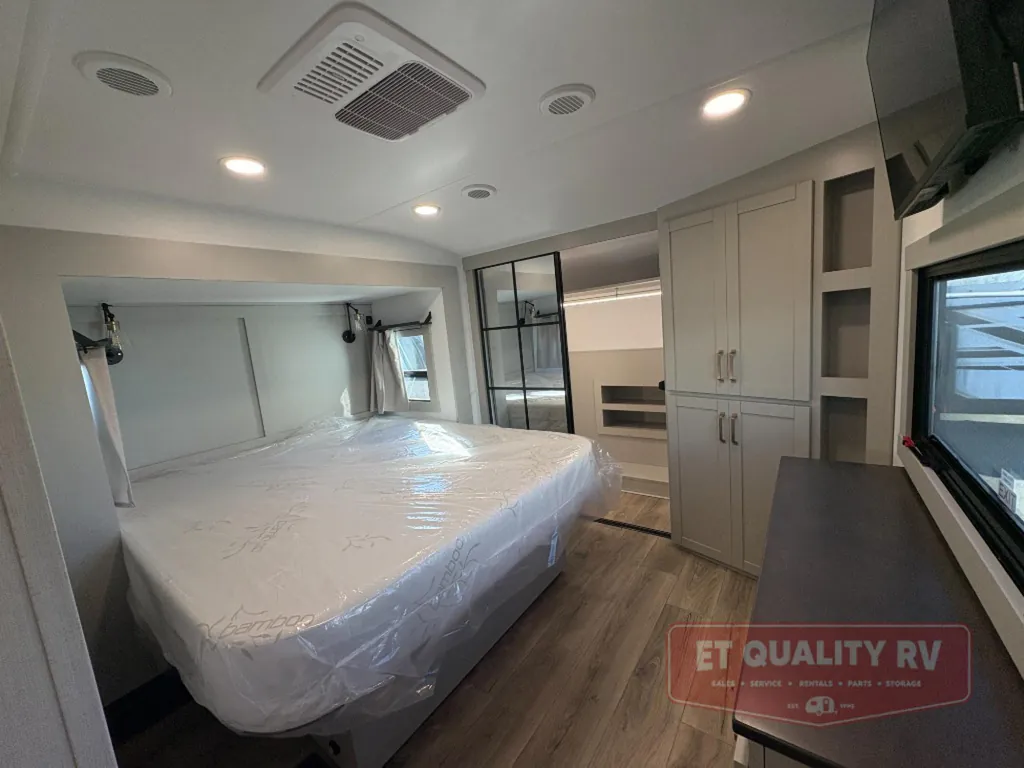 2026 Brinkley Model Z 3515, Photos photo 40