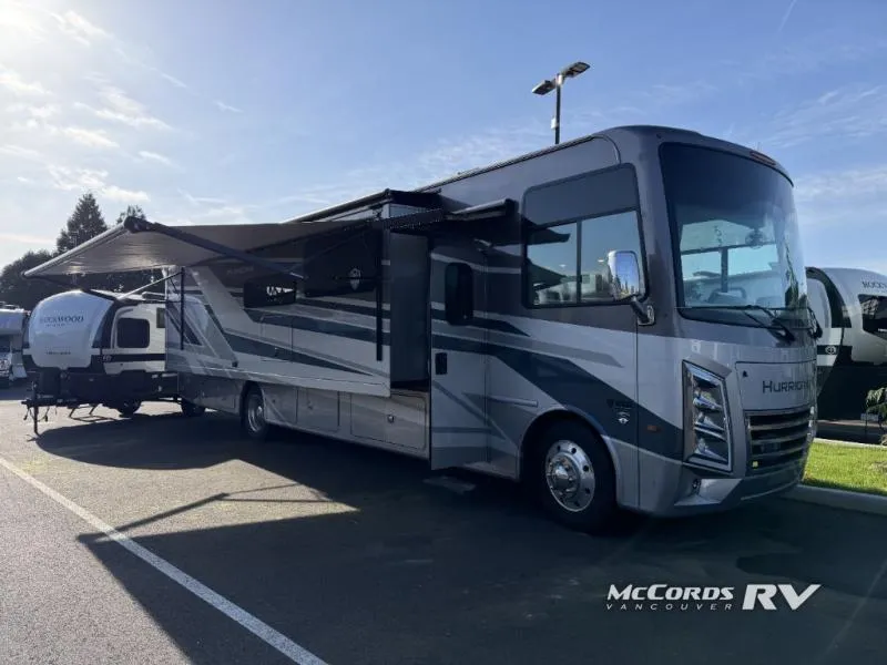 2026 Thor Motor Coach Hurricane 36H - Photo 2