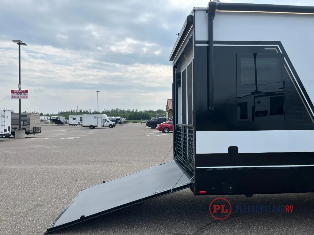 2026 Brinkley Model G 3970, Photos photo 7