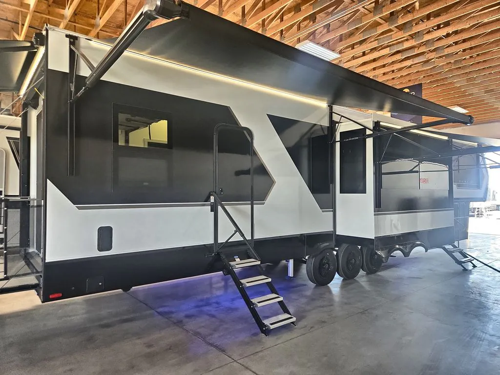 2026 Brinkley Model G 4170 - Photo 4