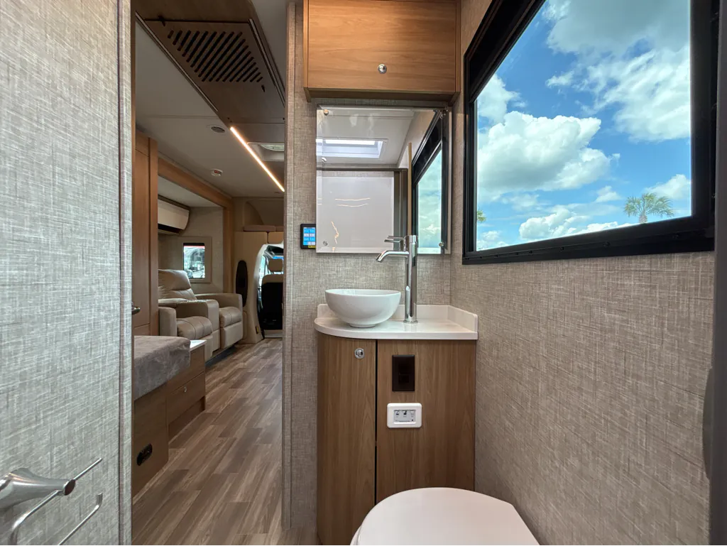 2026 Tiffin Wayfarer 25 XPW, Photos photo 20