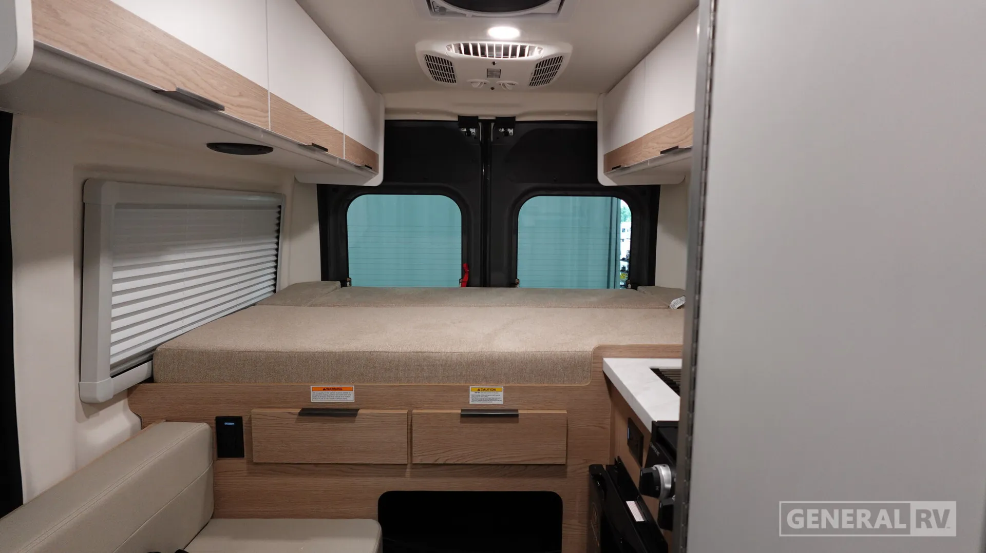 2027 Thor Motor Coach Rize 18Z - Photo 3