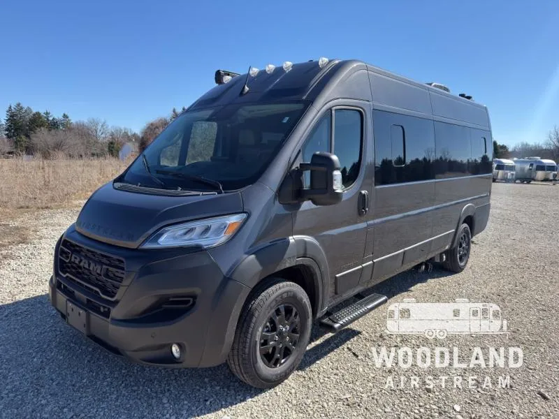 2026 Airstream Rangeline New    Std. Model - Photo 2