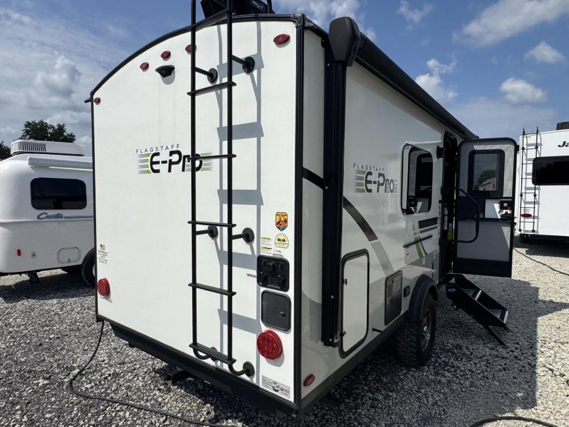 2023 Forest River Flagstaff E-Pro 19FDS — Photo 6