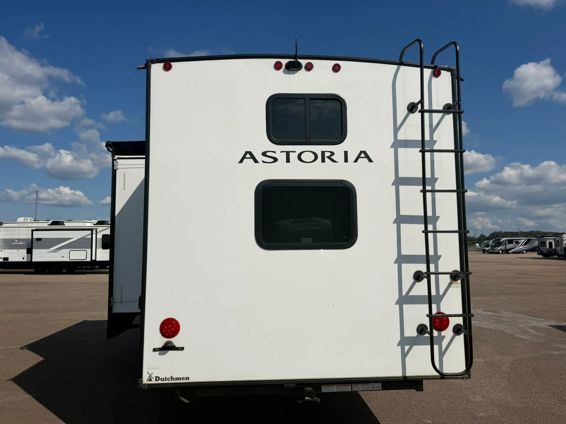2024 Dutchmen Astoria Half-Ton 298BH - Photo 4