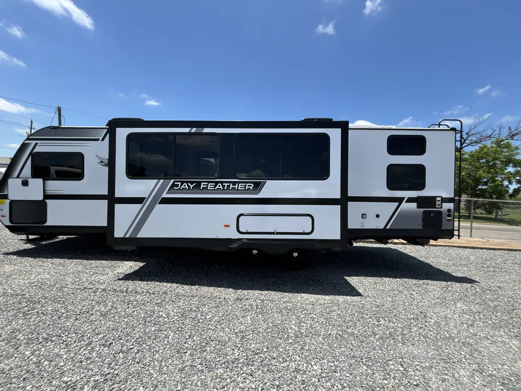 2027 Jayco Jay Feather 29BHB, Photos photo 6
