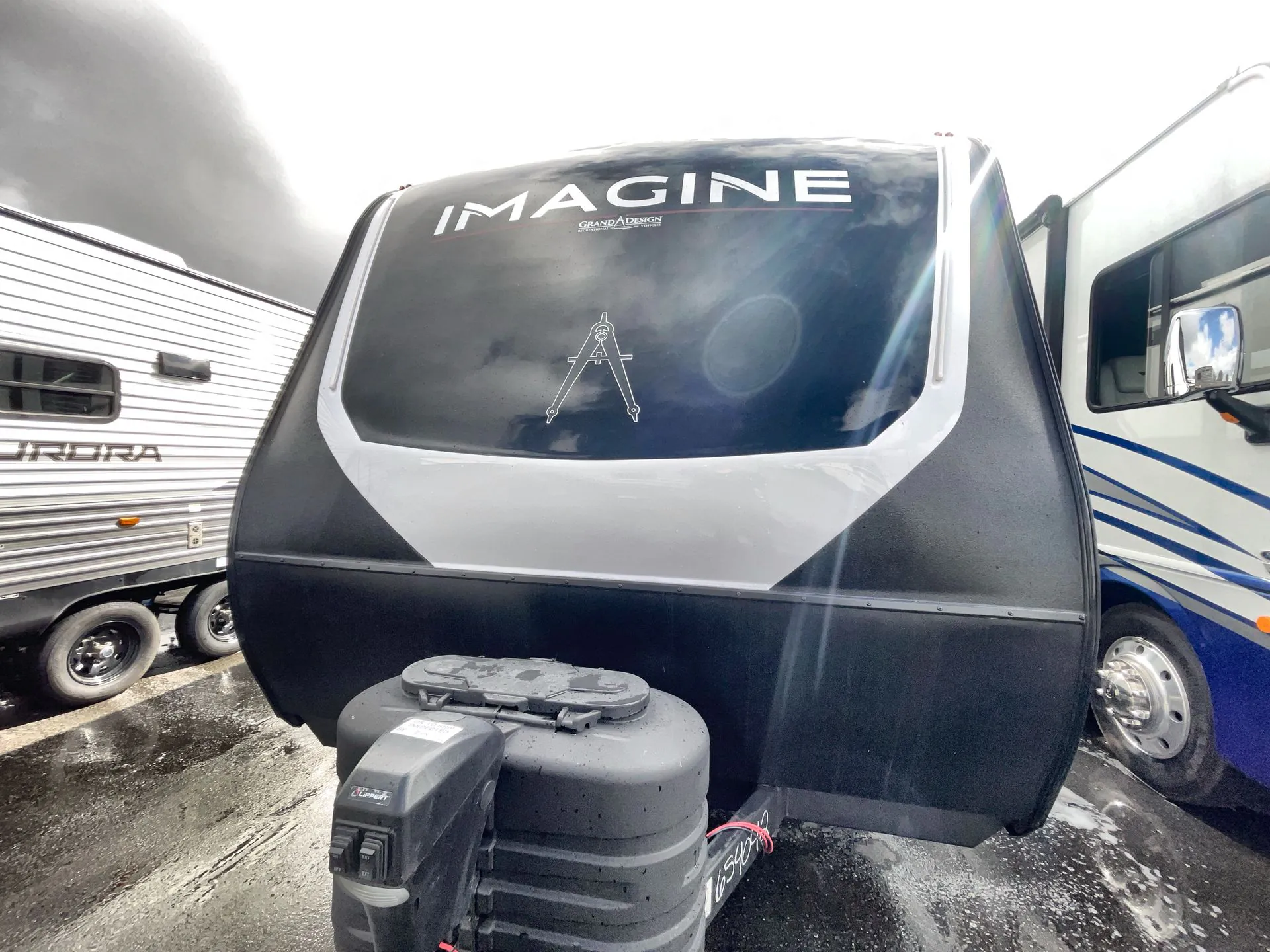 2025 Grand Design Imagine 2470BH - Photo 2
