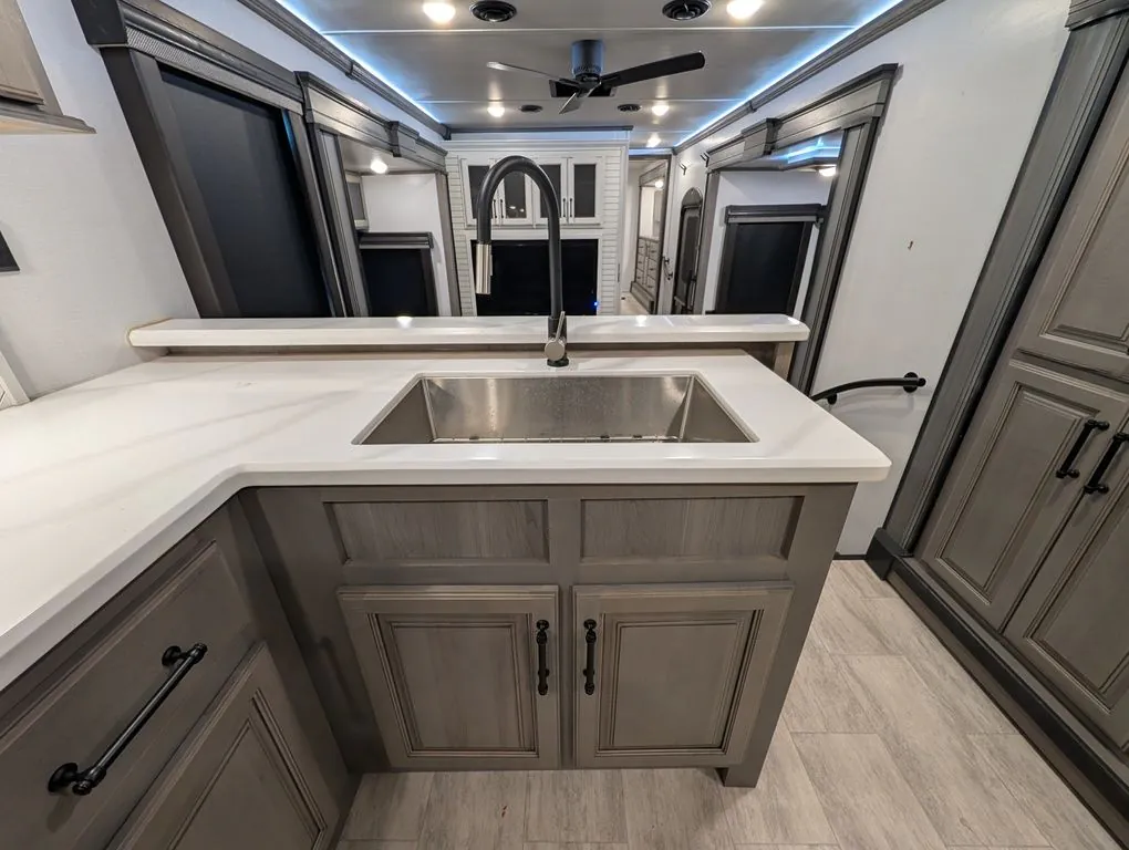 2023 Keystone Montana 3901RK, Photos photo 16