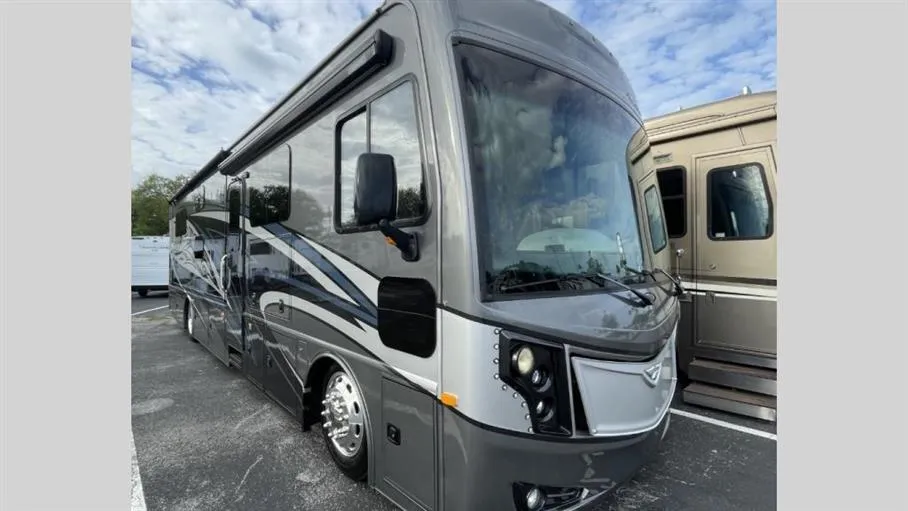 2023 Fleetwood Pace Arrow 35BP - Photo 2